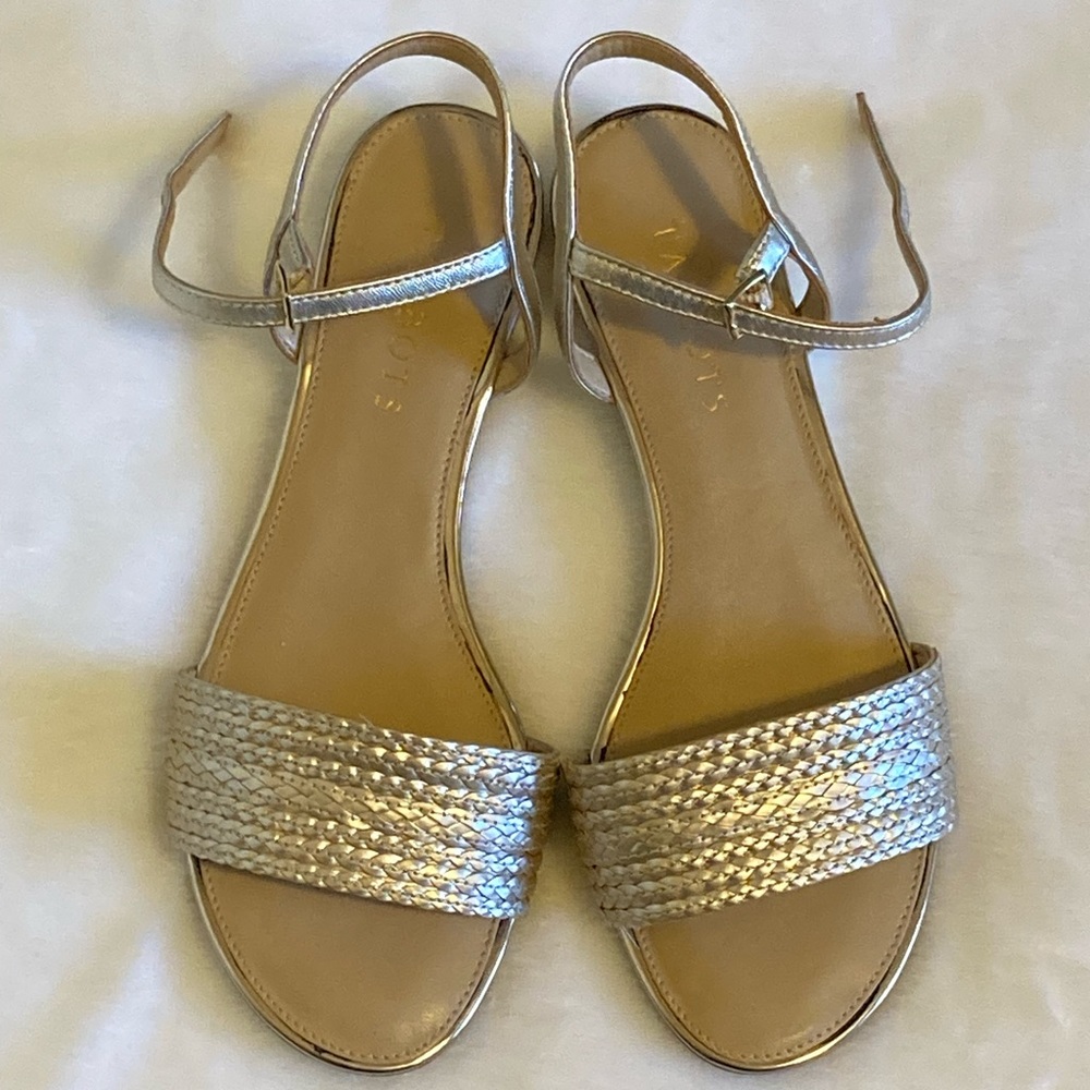 🪷NWOT🪷 Talbots Gold Sandals, Size 7M